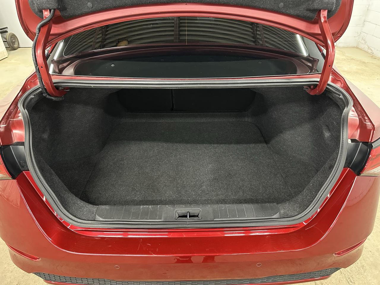 2022 Nissan Sentra SV | CLEAN CARFAX | SUNROOF | REMOTE START Photo