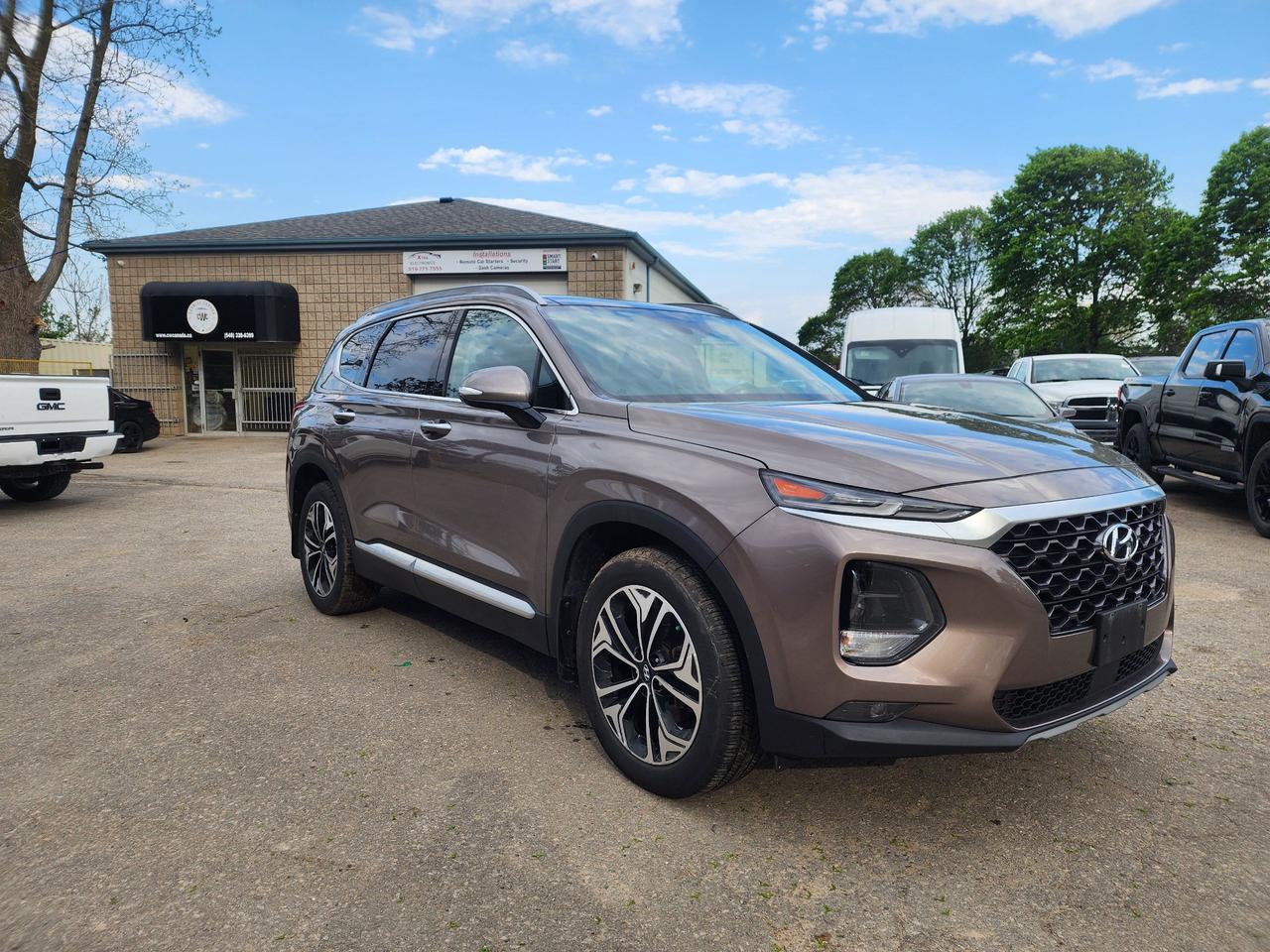 2019 Hyundai Santa Fe Ultimate l AWD l LOW KM l Clean Carfax l Loaded l Photo