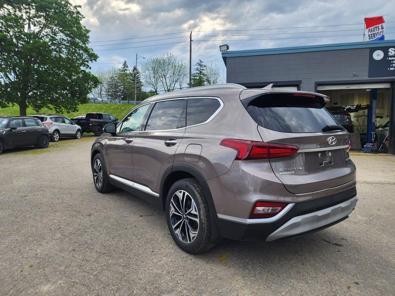 2019 Hyundai Santa Fe Ultimate l AWD l LOW KM l Clean Carfax l Loaded l Photo