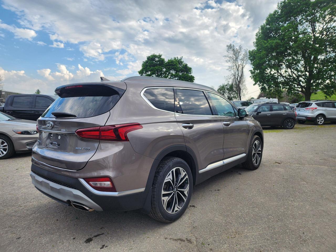 2019 Hyundai Santa Fe Ultimate l AWD l LOW KM l Clean Carfax l Loaded l Photo