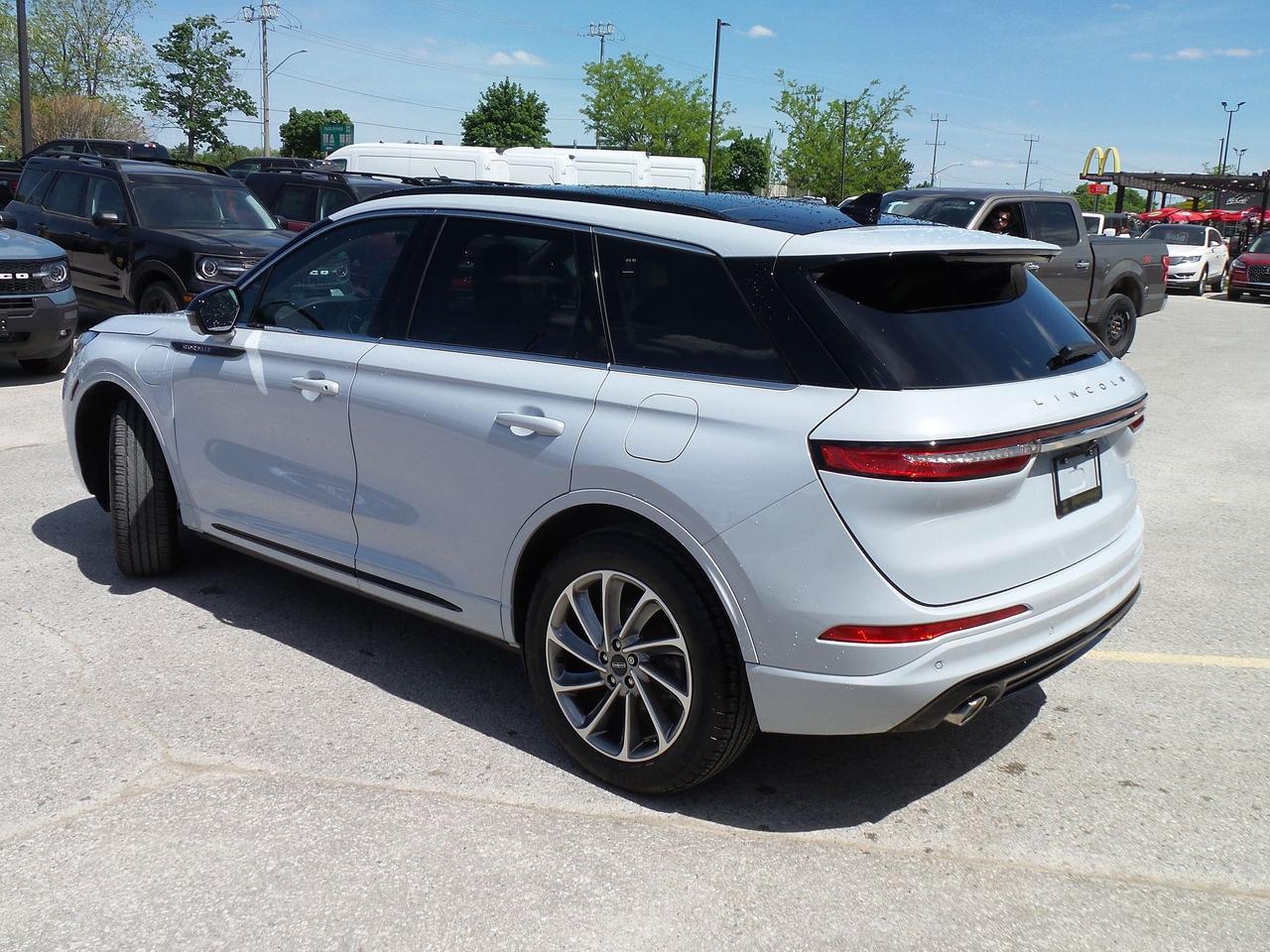 2025 Lincoln Corsair LOADED GT! 360-CAM, HEATED WHEEL, HTD/VENT SEATS! Photo