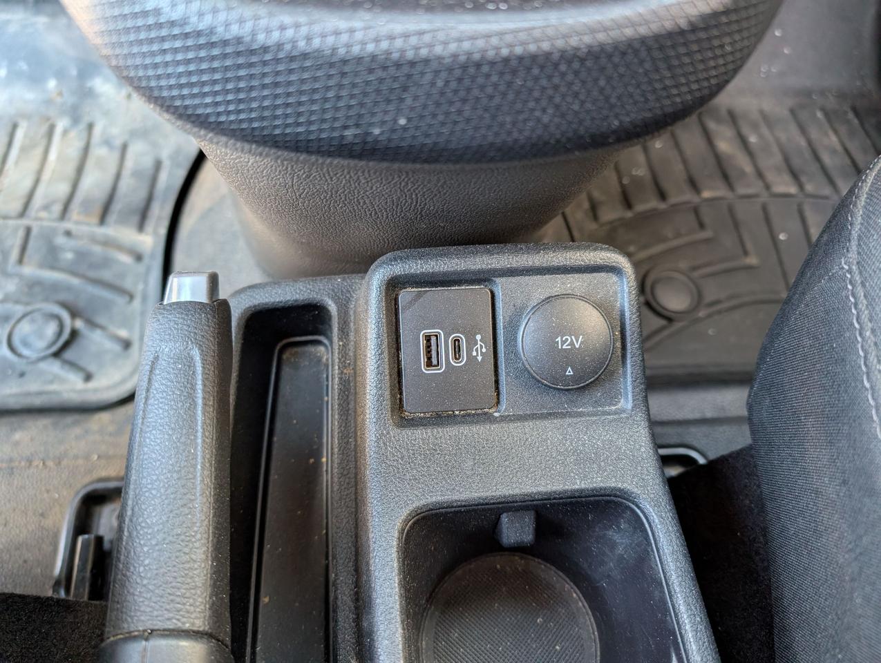 2023 Ford Transit Connect XLT w/Dual Sliding Doors Photo