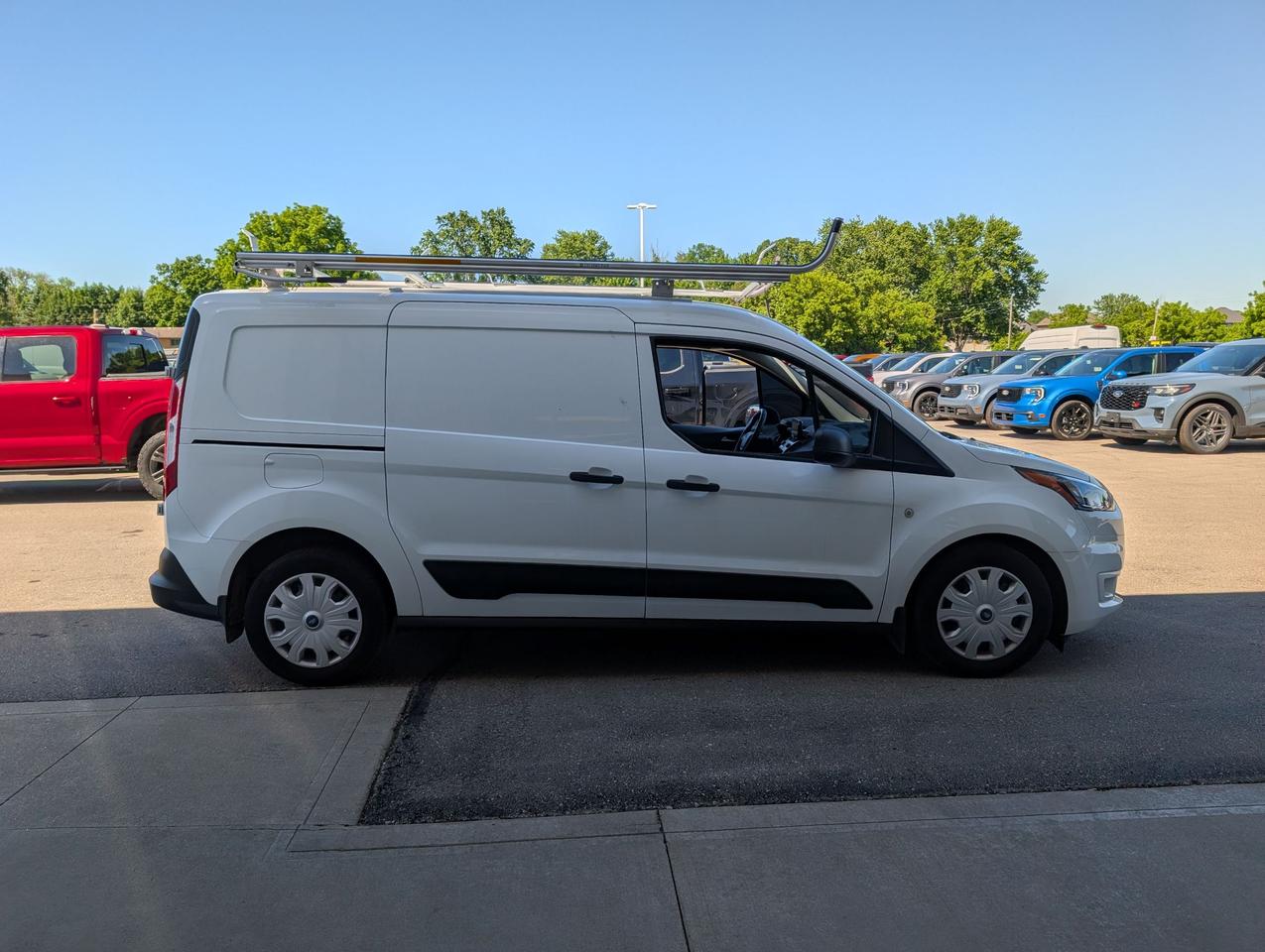 2023 Ford Transit Connect XLT w/Dual Sliding Doors Photo