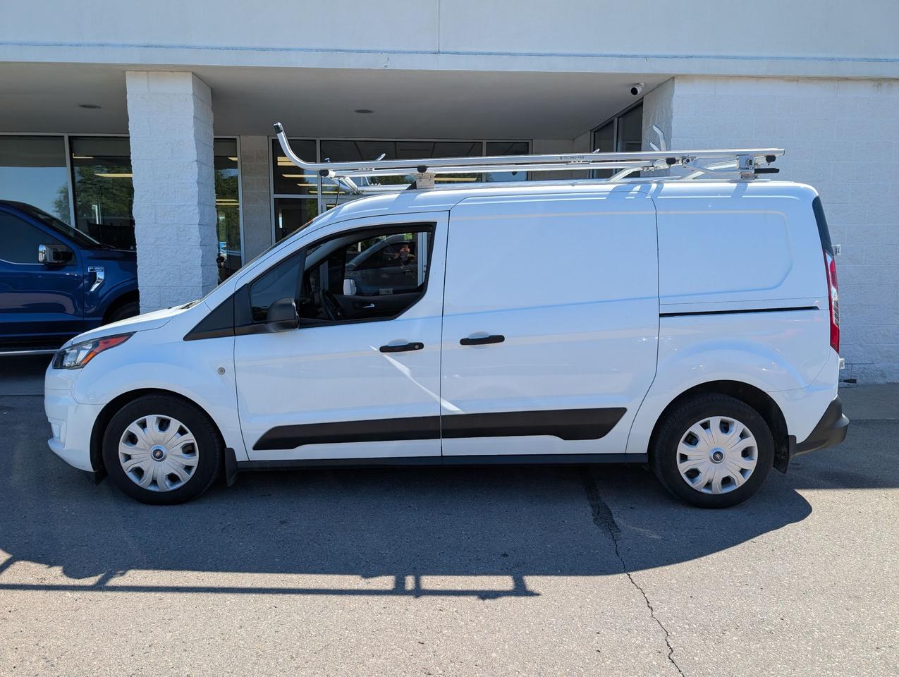 2023 Ford Transit Connect XLT w/Dual Sliding Doors Photo