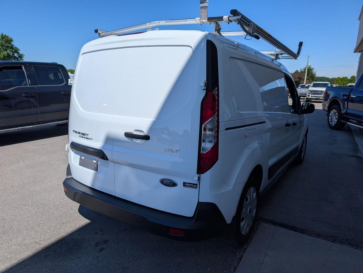 2023 Ford Transit Connect XLT w/Dual Sliding Doors Photo