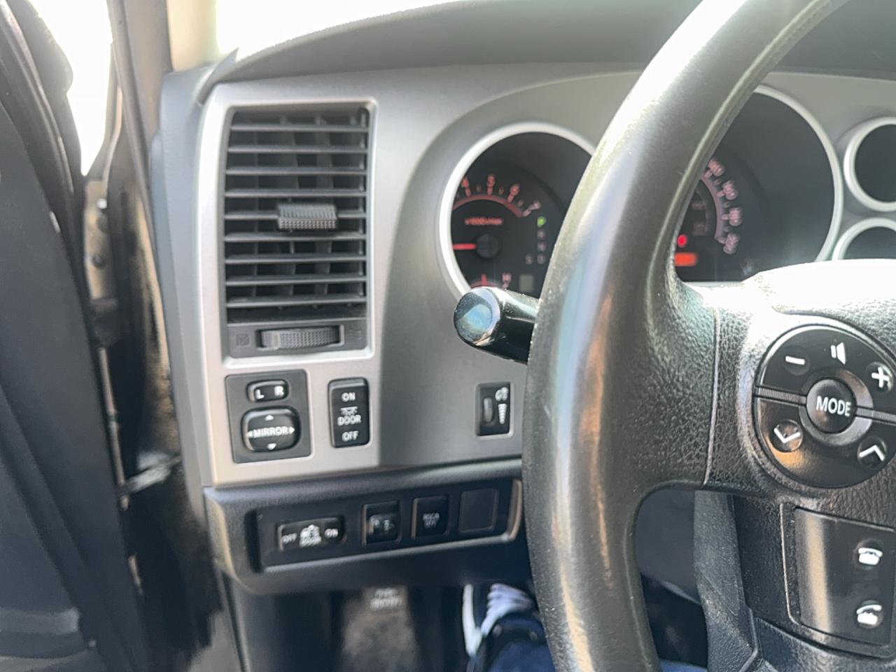 2012 Toyota Tundra SR5 Photo