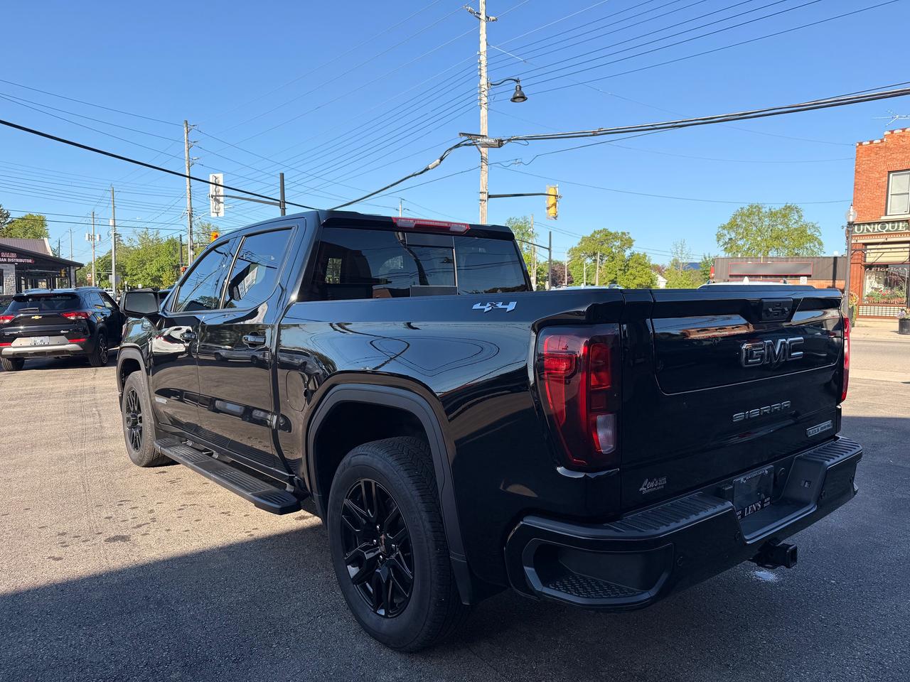 2024 GMC Sierra 1500 ELEVATION Photo