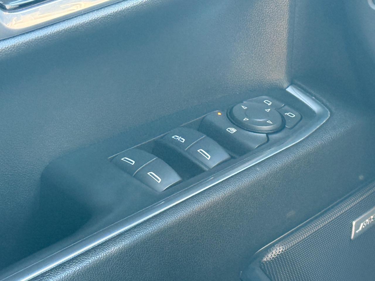 2024 GMC Sierra 1500 ELEVATION Photo