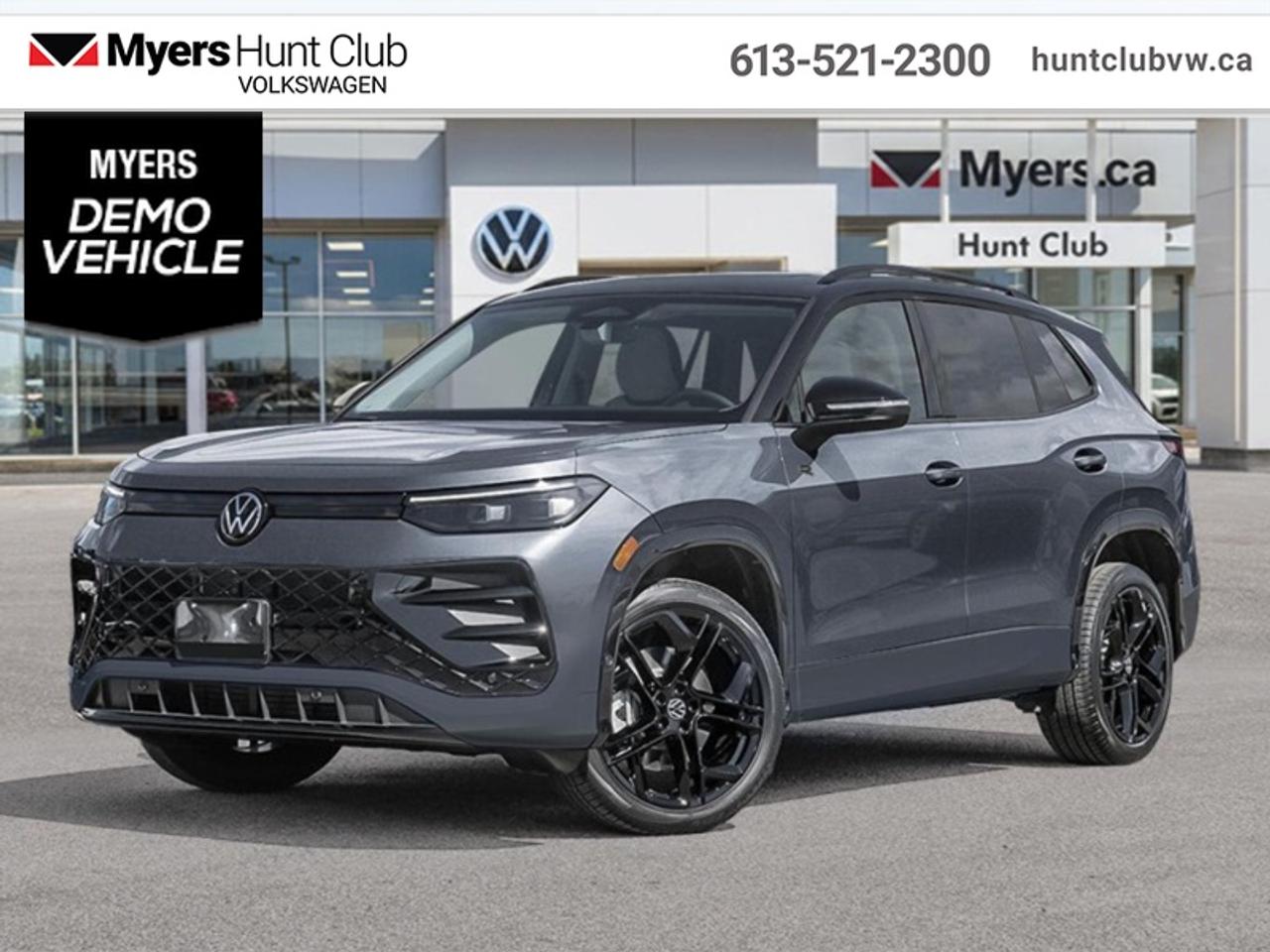 2026 Volkswagen Tiguan Comfortline R-Line Black Edition Photo0