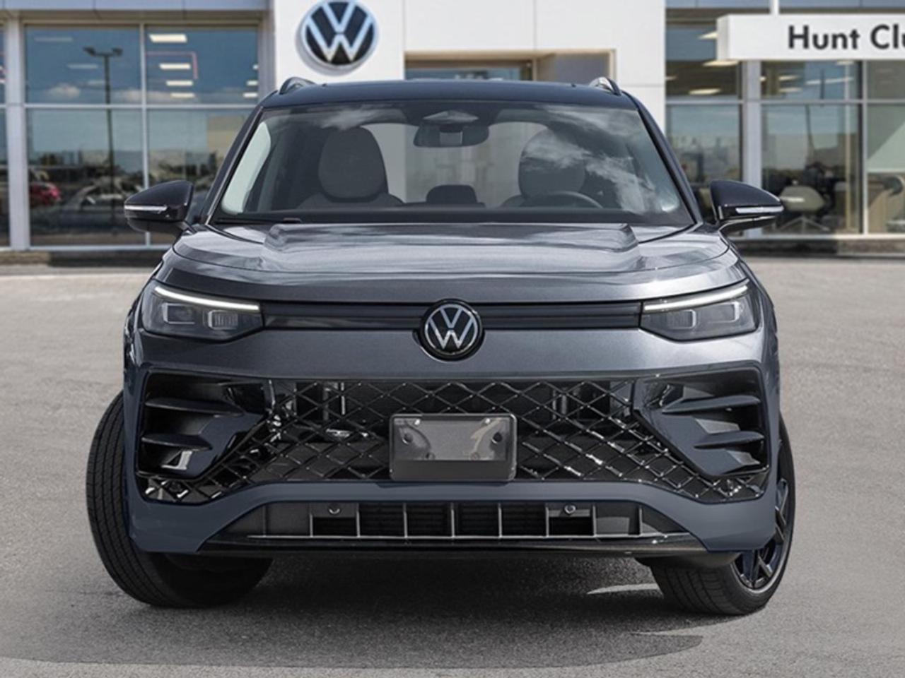 2026 Volkswagen Tiguan Comfortline R-Line Black Edition Photo1