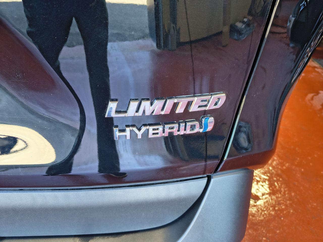 2024 Toyota RAV4 Hybrid Limited Photo0