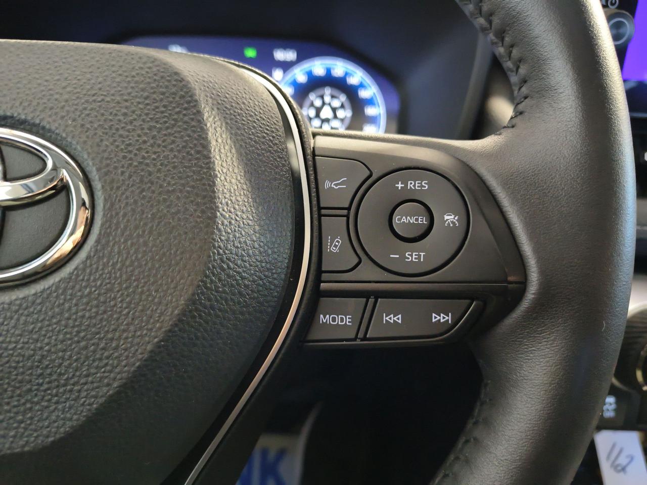 2024 Toyota RAV4 Hybrid Limited Photo0