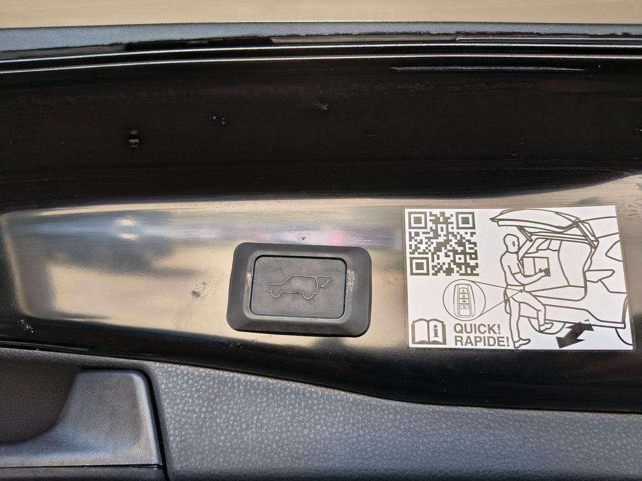 2024 Toyota RAV4 Hybrid Limited Photo0