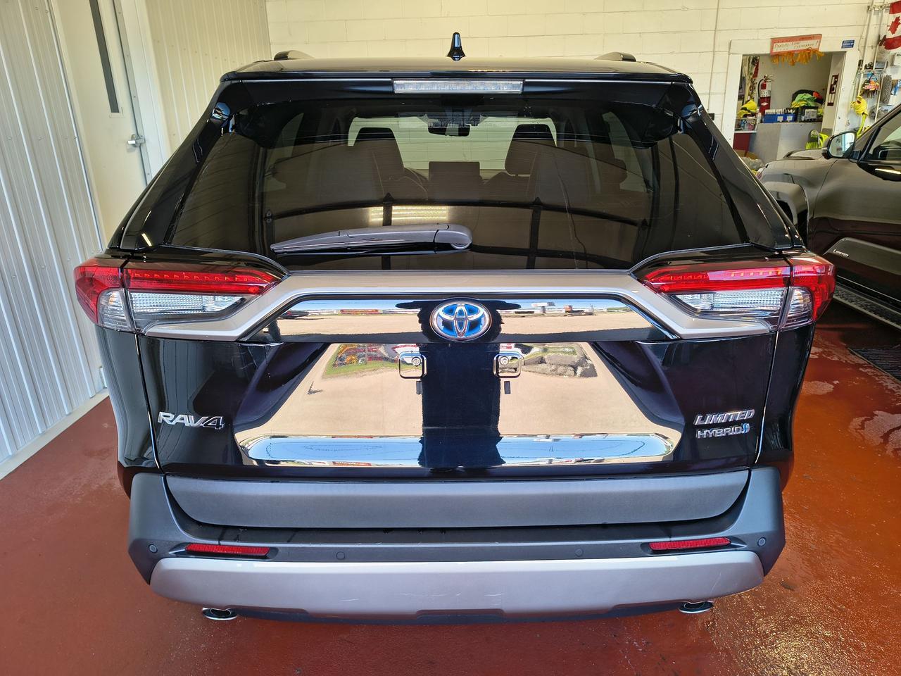 2024 Toyota RAV4 Hybrid Limited Photo