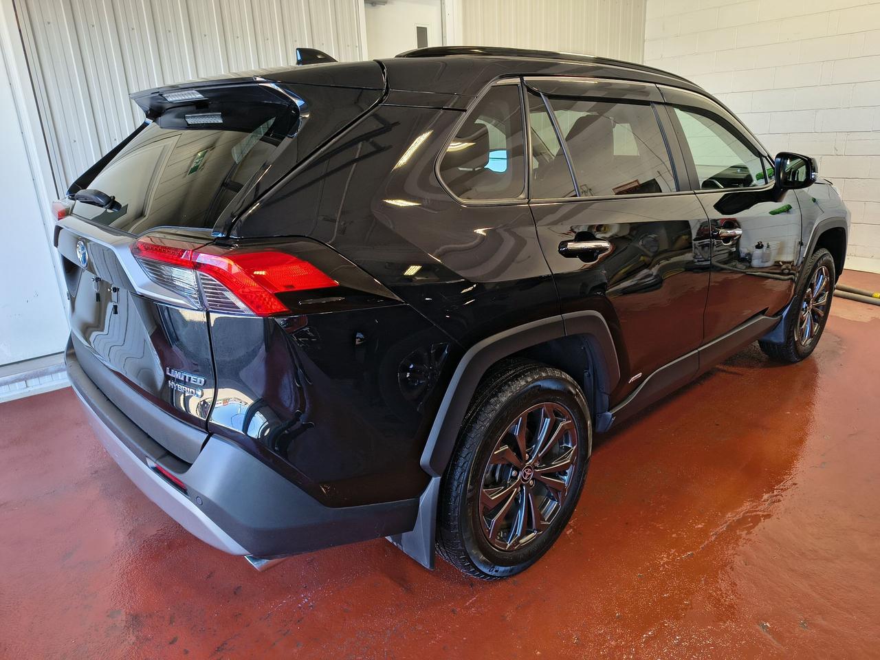 2024 Toyota RAV4 Hybrid Limited Photo0