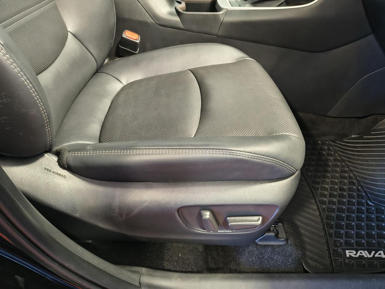 2024 Toyota RAV4 Hybrid Limited Photo0