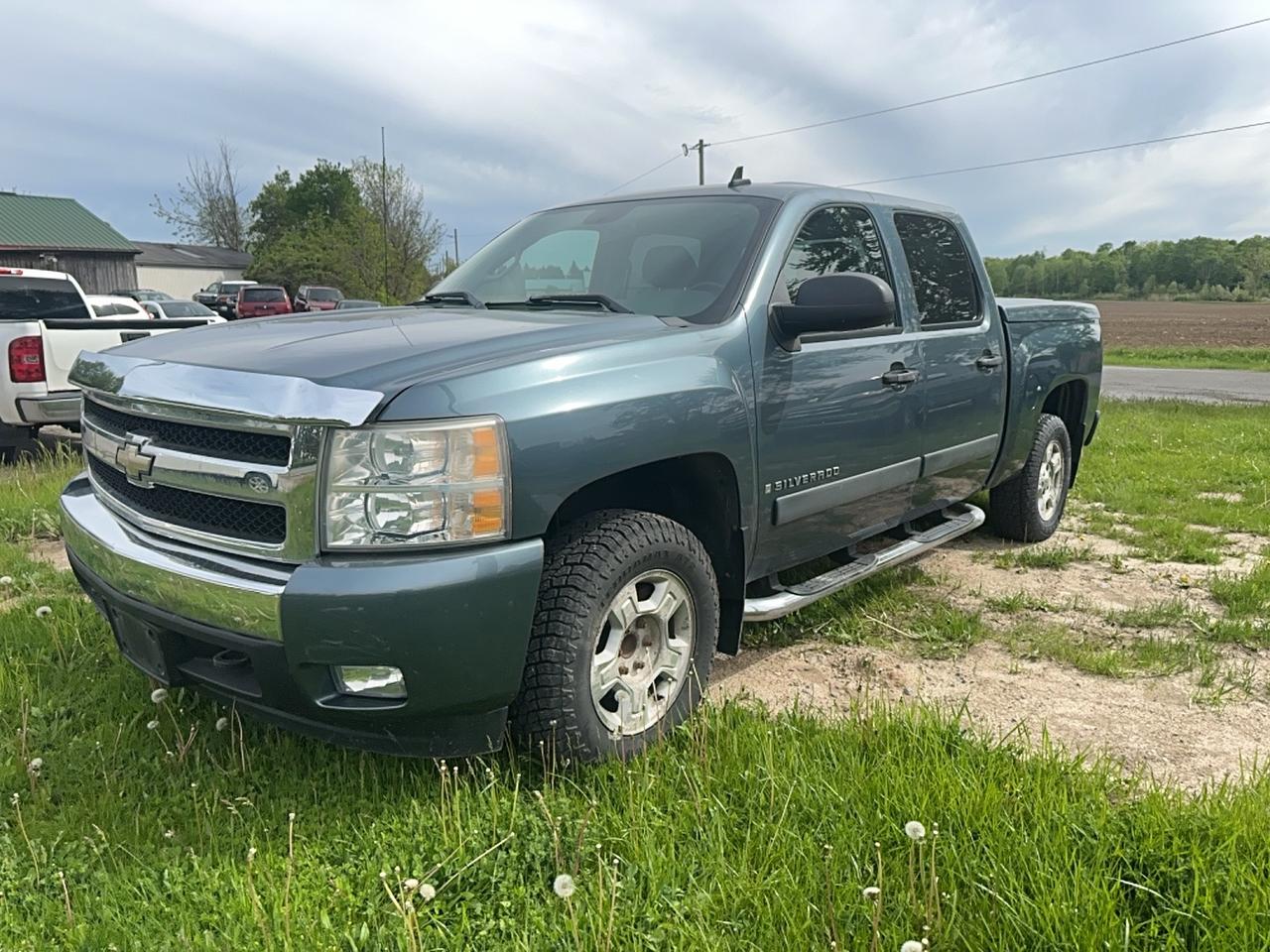 2007 Chevrolet Silverado 1500 LT Photo0