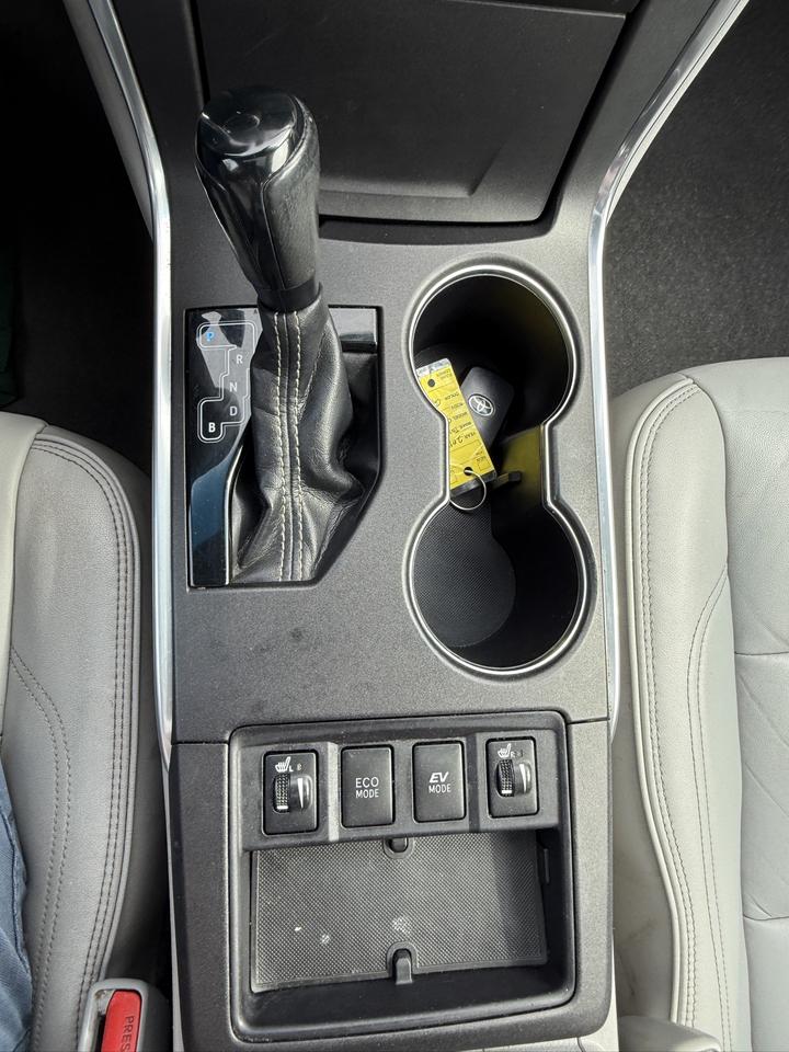 2017 Toyota Camry XLE Photo