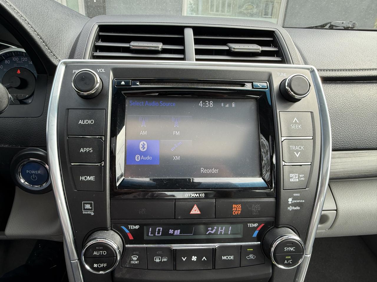 2017 Toyota Camry XLE Photo