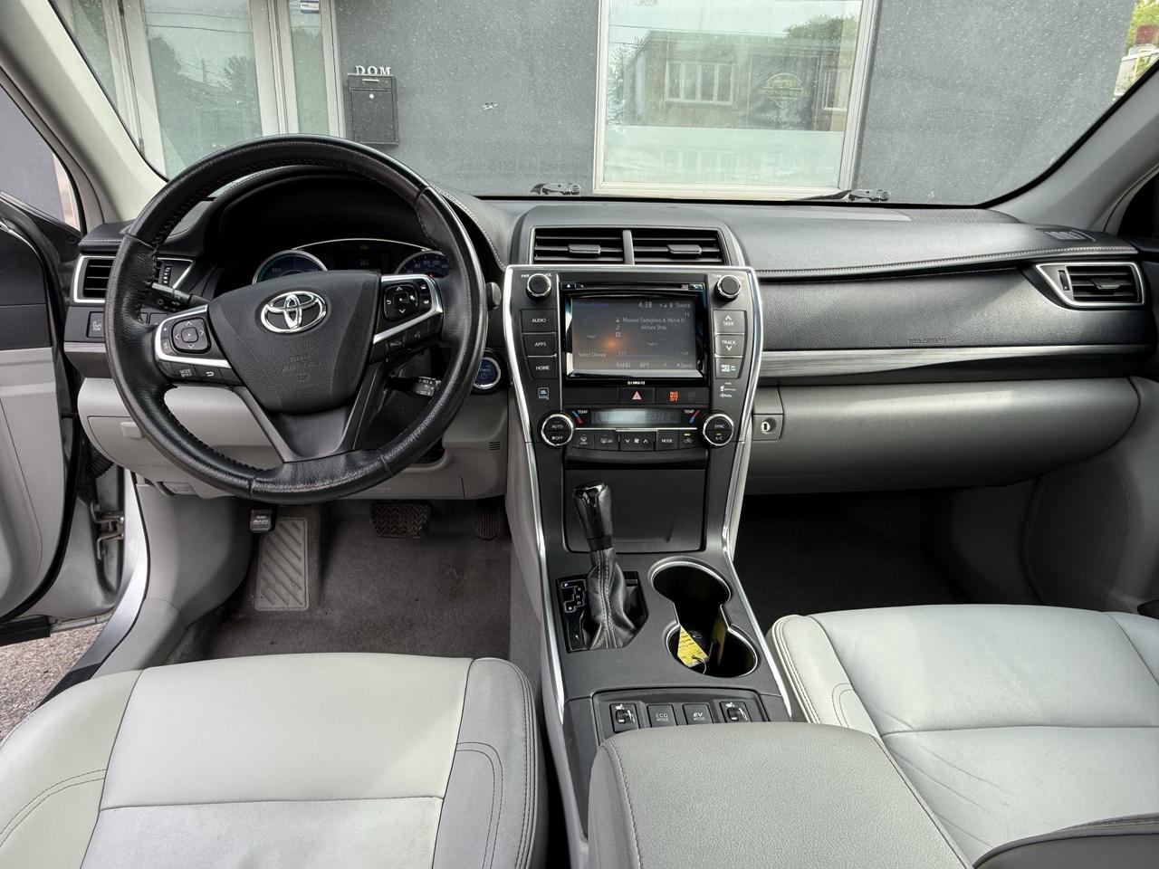 2017 Toyota Camry XLE Photo