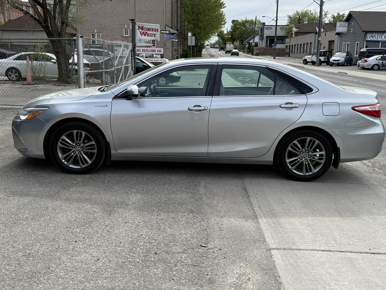 2017 Toyota Camry XLE Photo