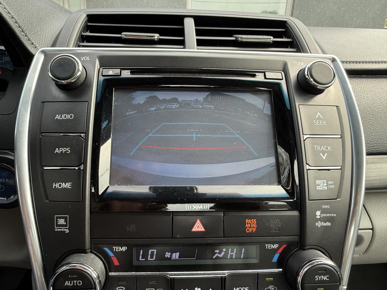 2017 Toyota Camry XLE Photo