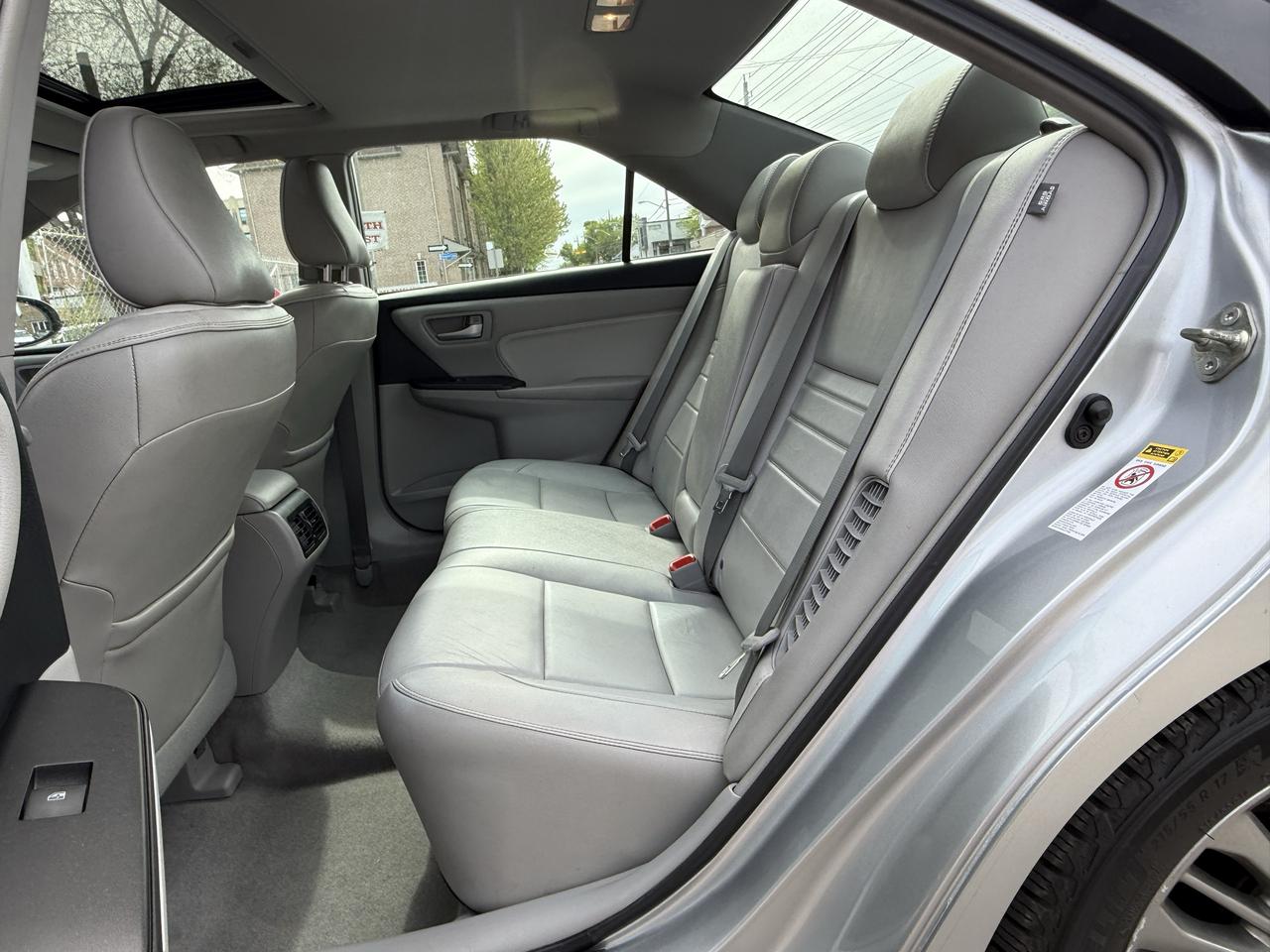 2017 Toyota Camry XLE Photo