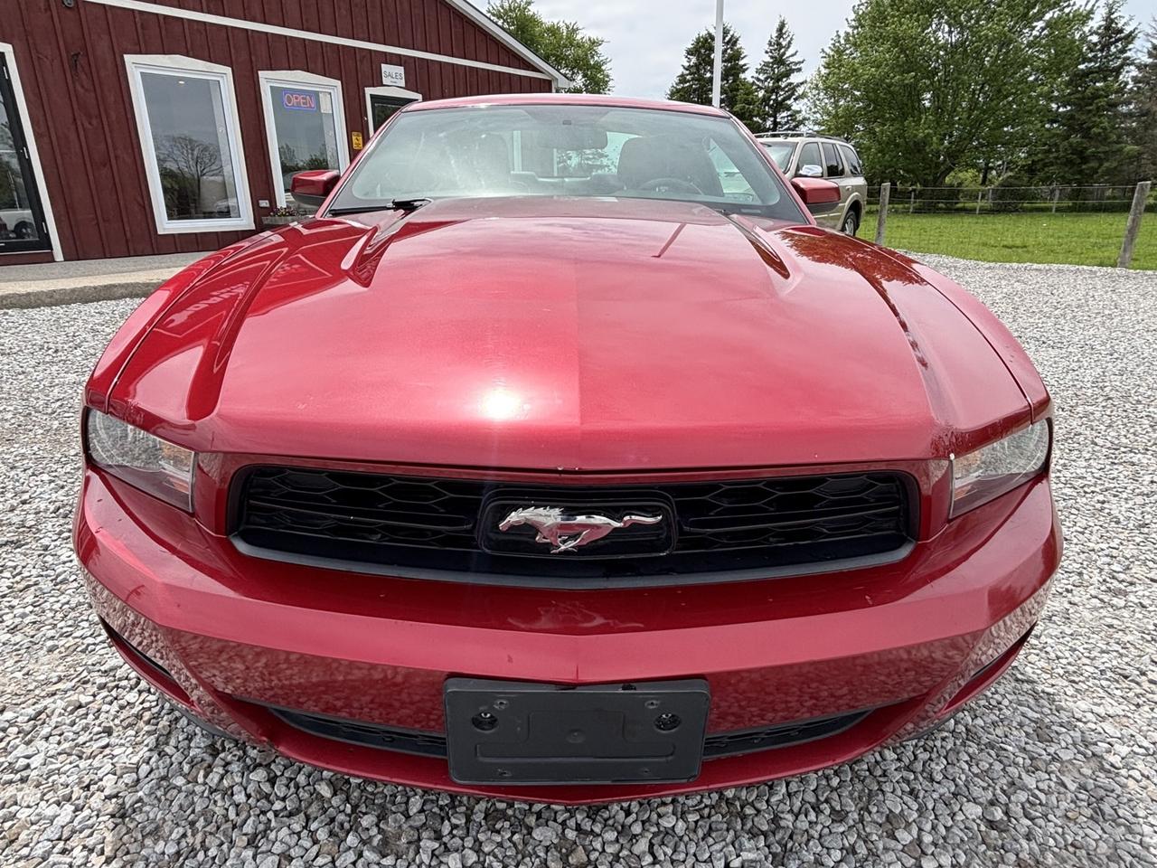 2010 Ford Mustang V6 Coupe Photo