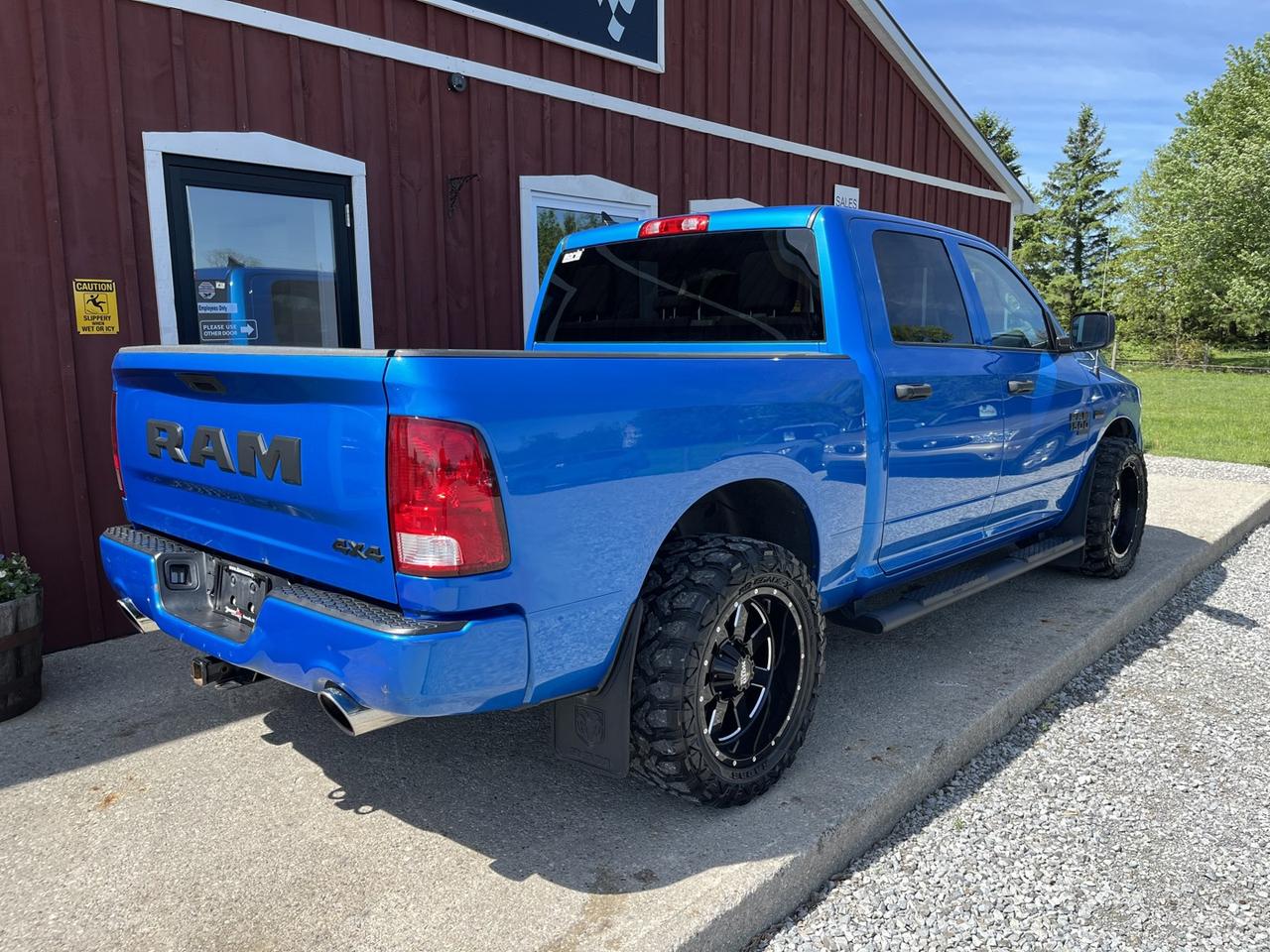 2020 RAM 1500 Classic SLT ~CLEAN CARFAX!~ Photo2