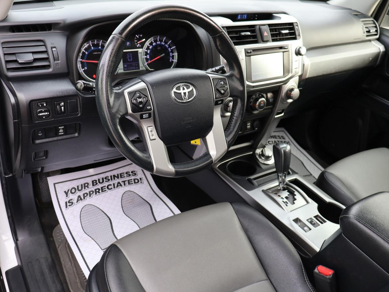 2018 Toyota 4Runner SR5 4WD CERTIFIED *ACCIDENT FREE*7 SEATS* CAMERA NAV BLUETOOTH LEATHER HEATED SEATS SUNROOF CRUISE ALLOYS Photo