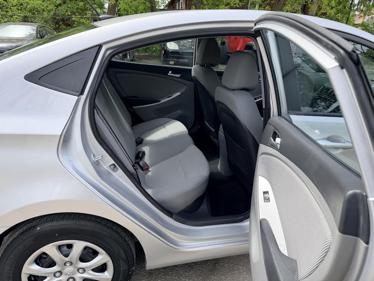 2012 Hyundai Accent SEDAN | A/C | CLEAN CARFAX Photo