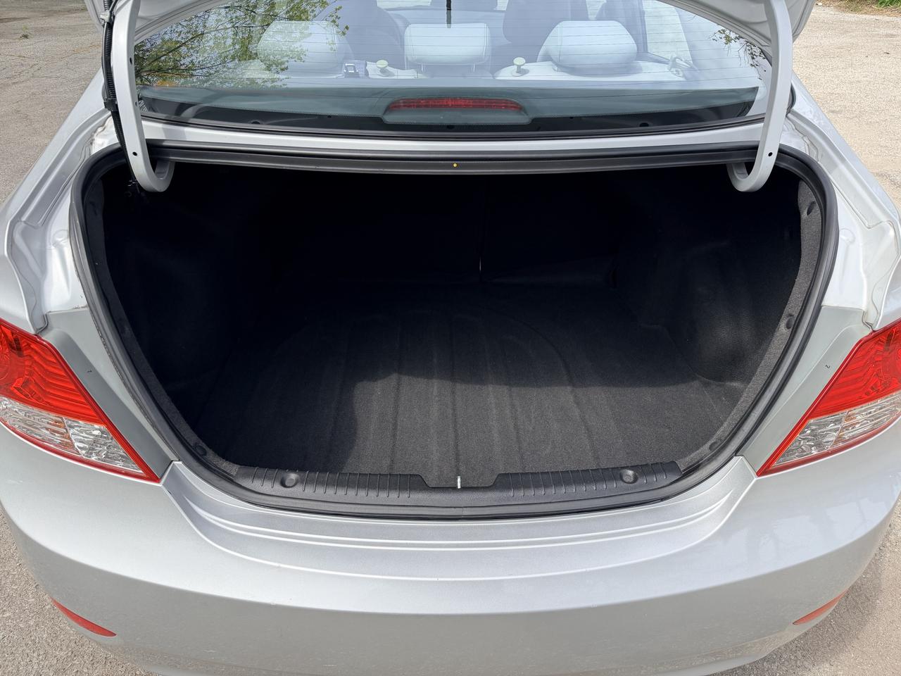 2012 Hyundai Accent SEDAN | A/C | CLEAN CARFAX Photo