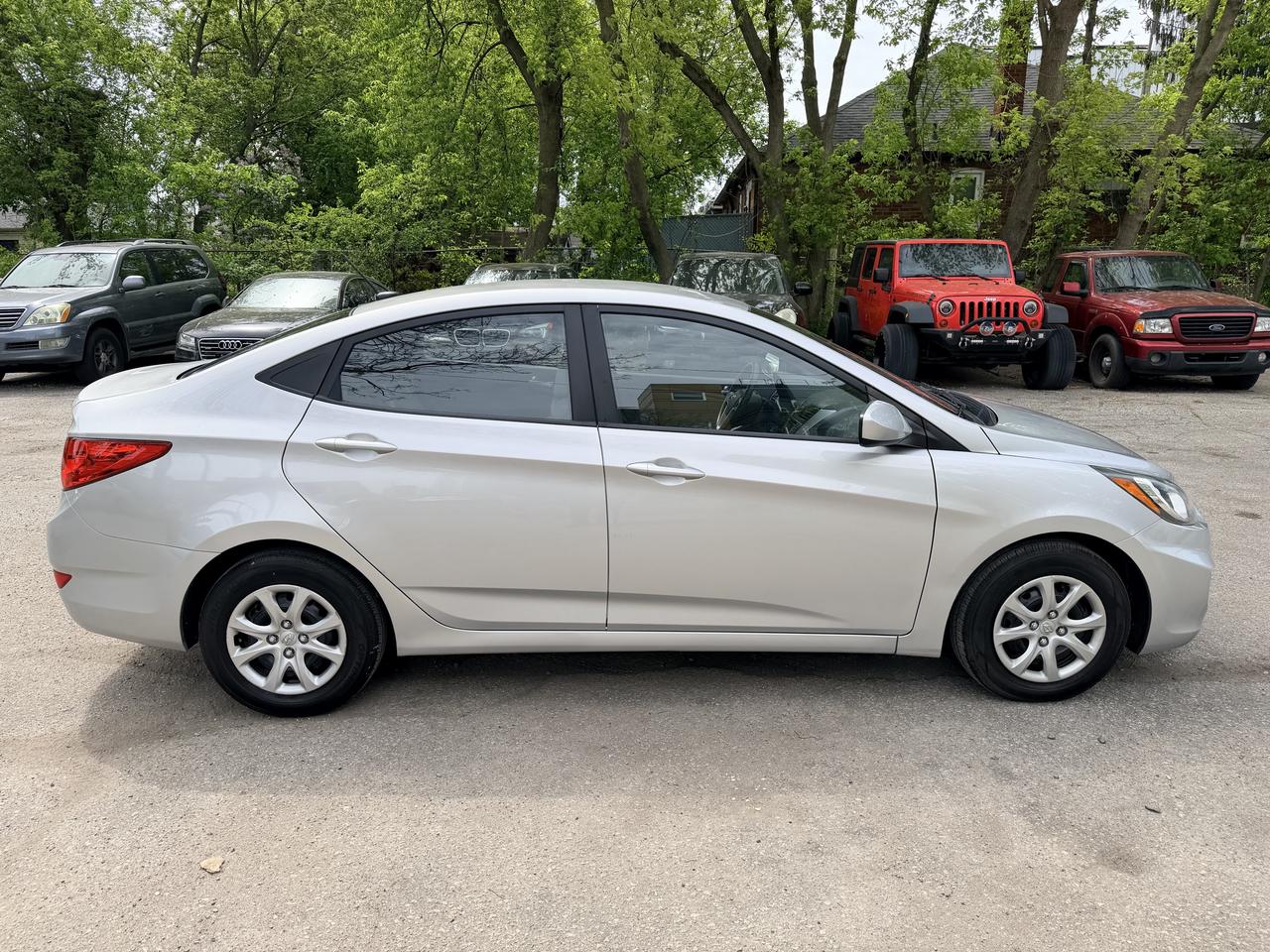 2012 Hyundai Accent SEDAN | A/C | CLEAN CARFAX Photo