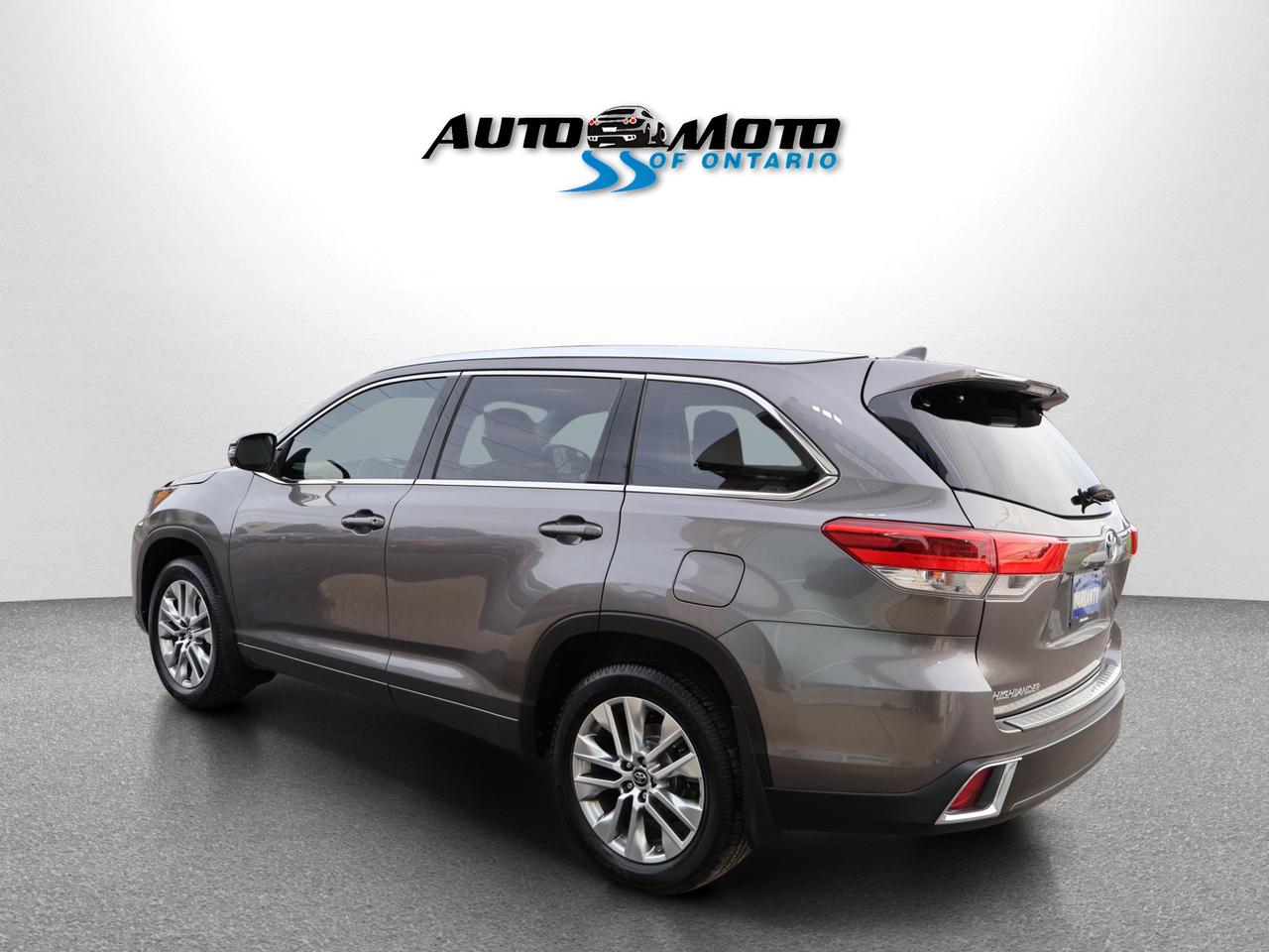 2019 Toyota Highlander LIMITED V6 AWD *SERVICE RECORDS*7 SEATS* CAMERA NAV BLUETOOTH LEATHER HEATED SEATS PANO ROOF CRUISE ALLOYS Photo3