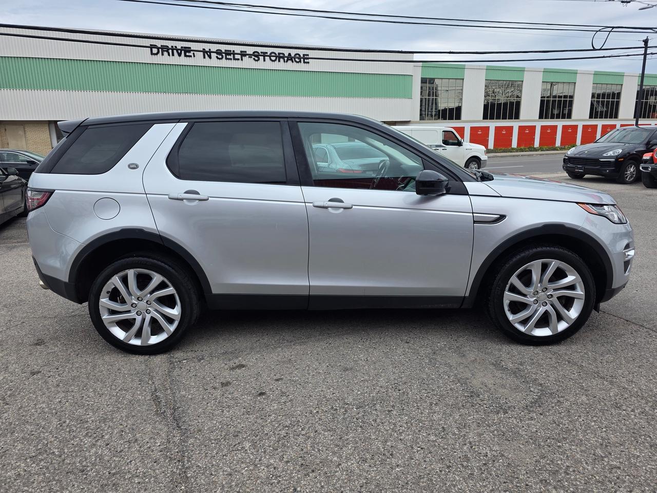 2015 Land Rover Discovery Sport HSE Luxury 4WD Photo