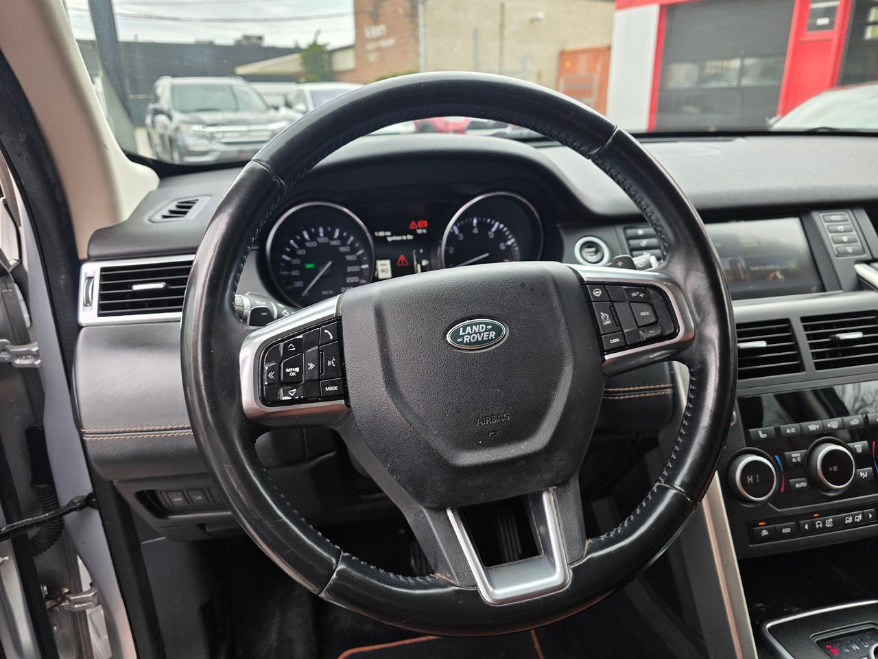 2015 Land Rover Discovery Sport HSE Luxury 4WD Photo