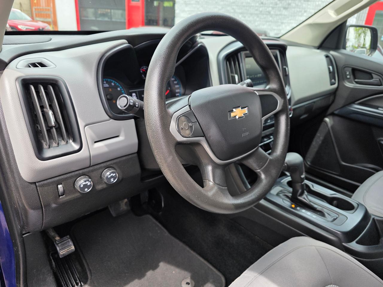 2017 Chevrolet Colorado V6 Ext Cab 4WD Photo