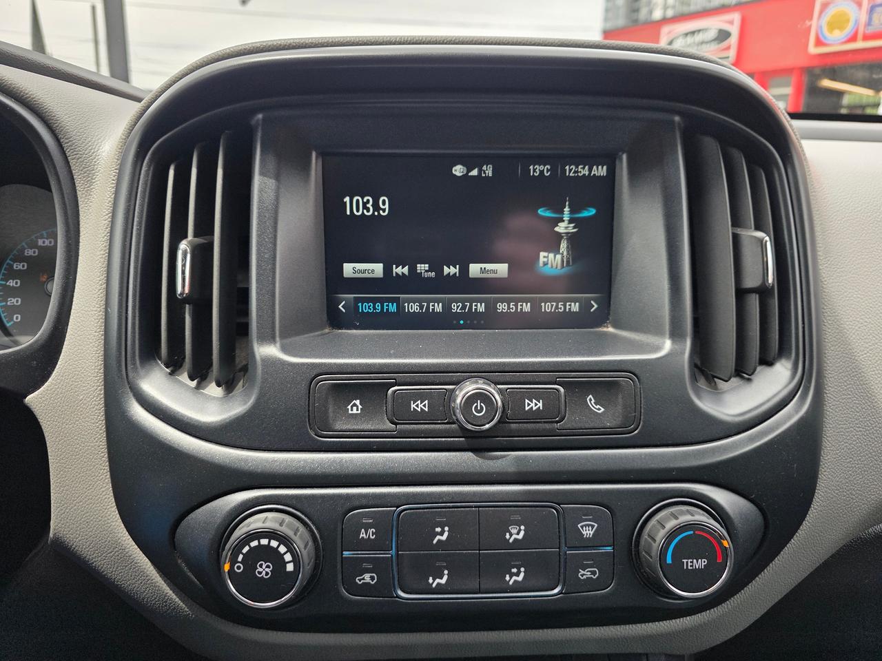 2017 Chevrolet Colorado V6 Ext Cab 4WD Photo