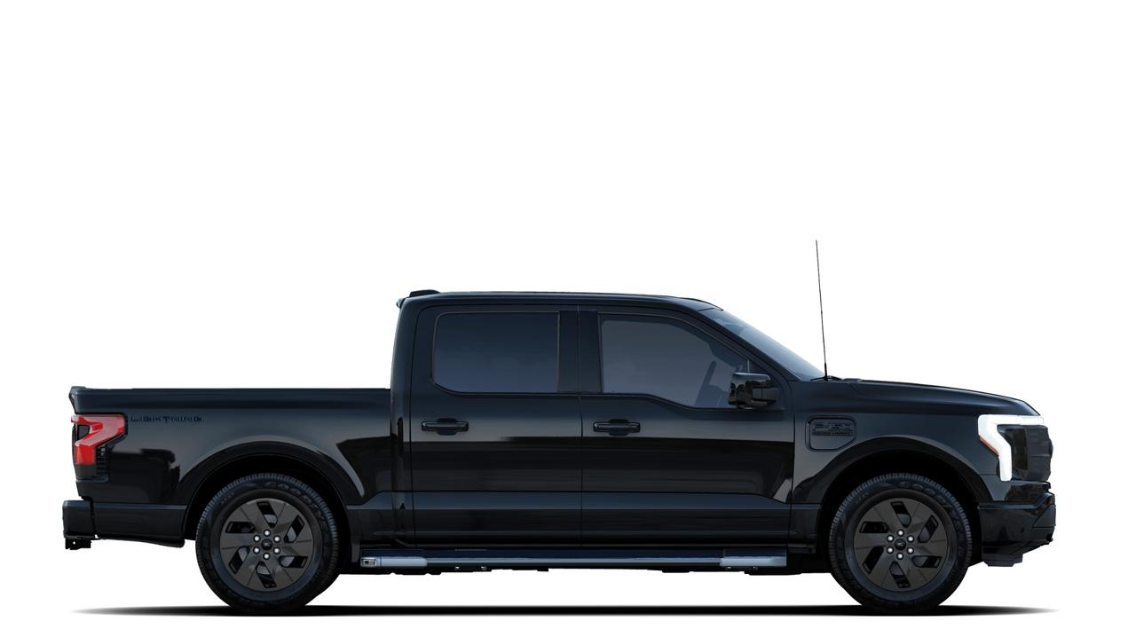 2023 Ford F-150 Lariat 4WD SuperCrew 5.5' Box Photo4