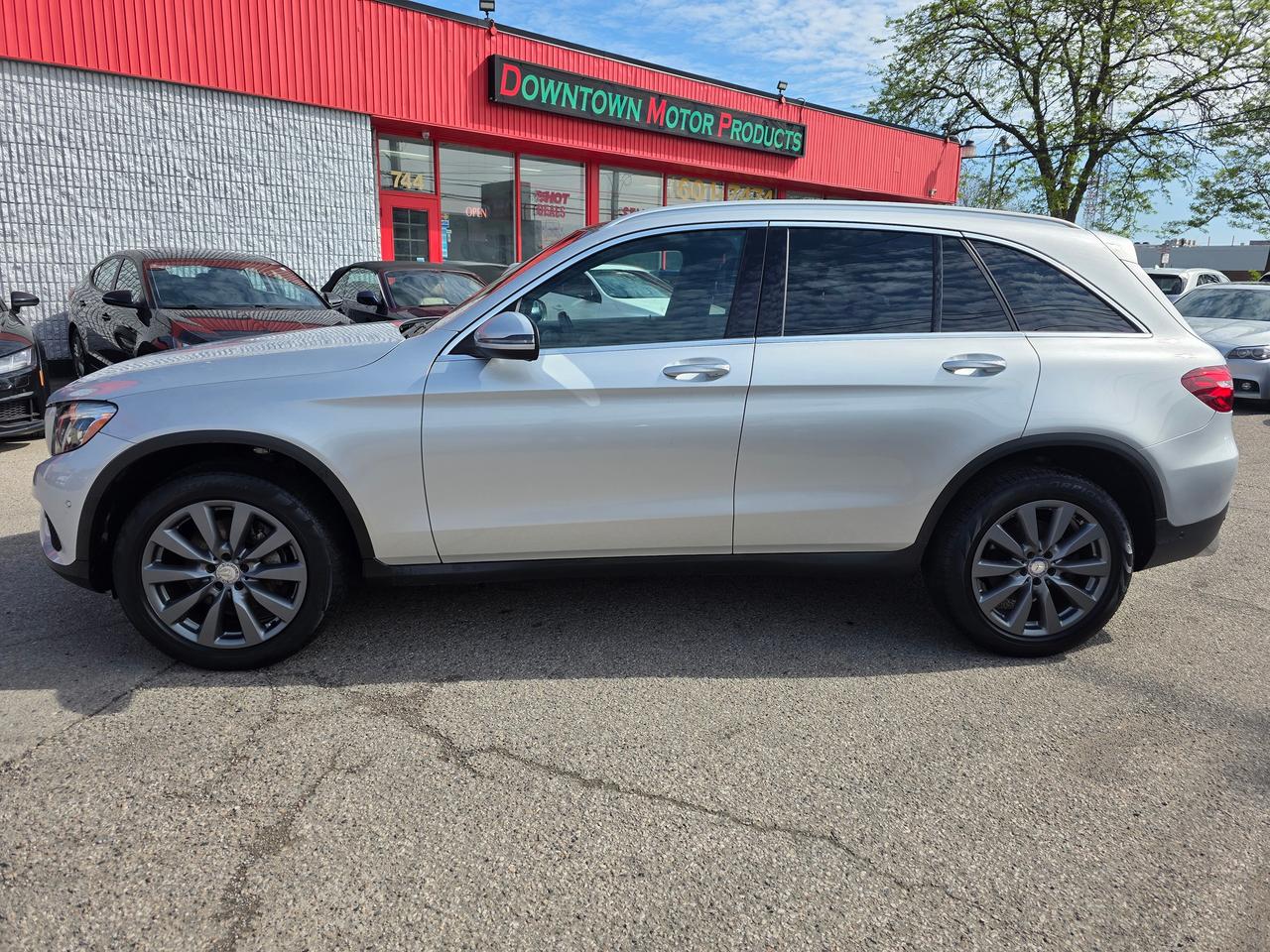2016 Mercedes-Benz GLC-Class GLC 300 4Matic Photo2