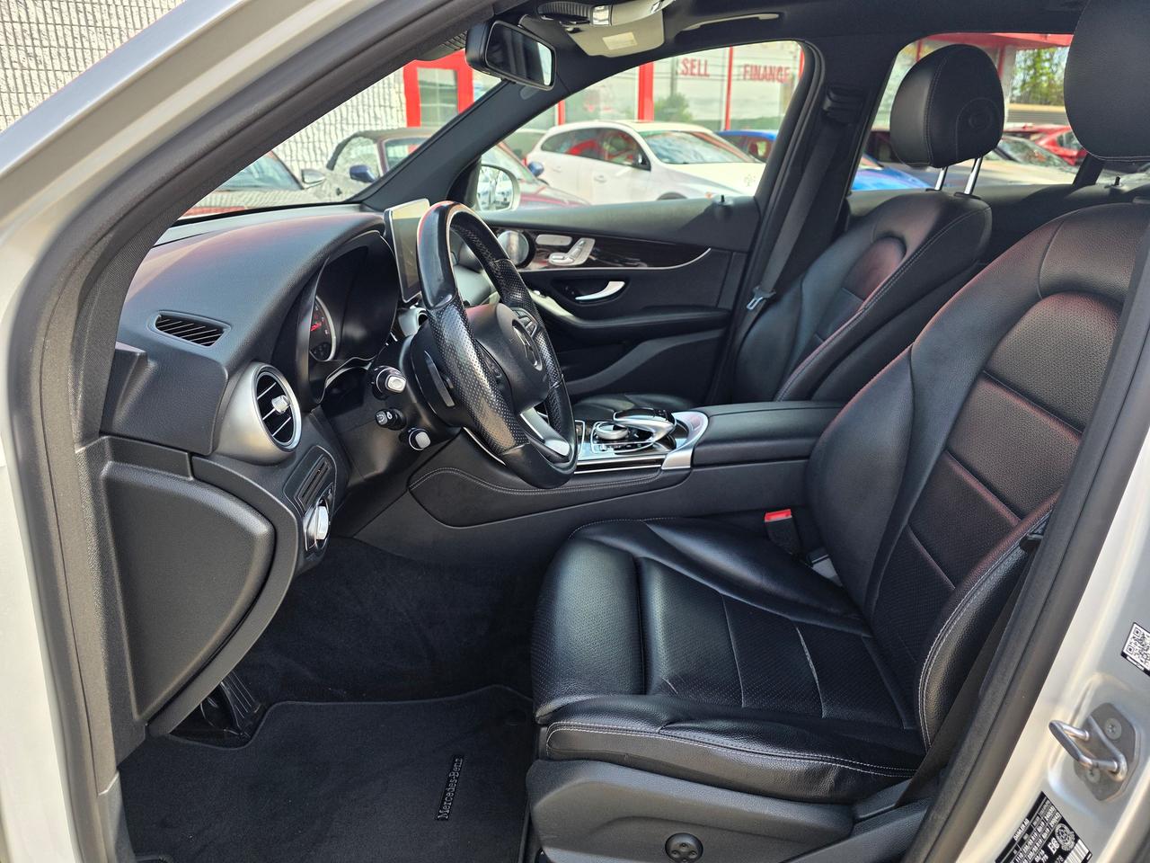 2016 Mercedes-Benz GLC-Class GLC 300 4Matic Photo