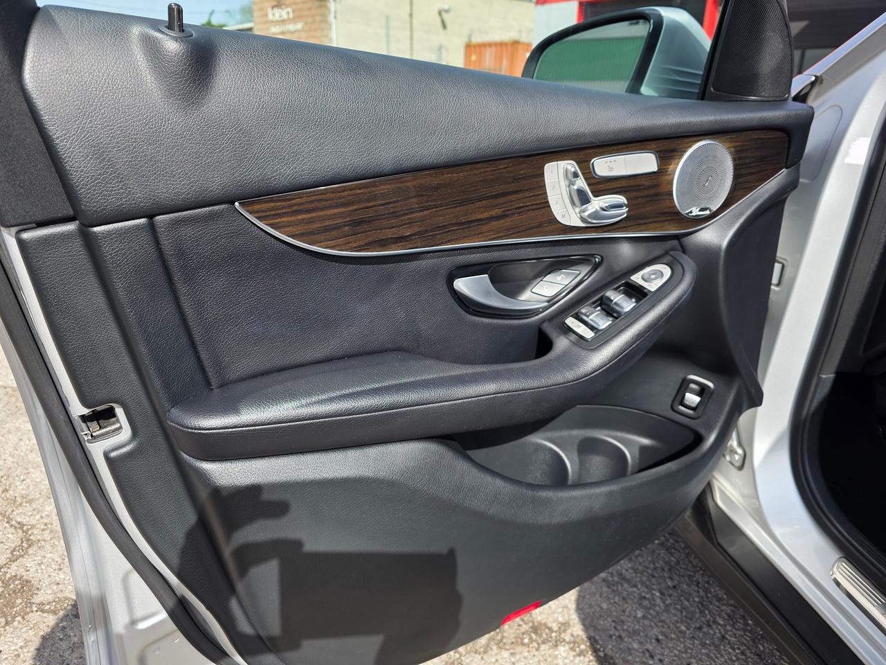 2016 Mercedes-Benz GLC-Class GLC 300 4Matic Photo