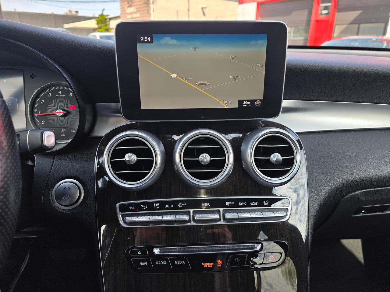2016 Mercedes-Benz GLC-Class GLC 300 4Matic Photo