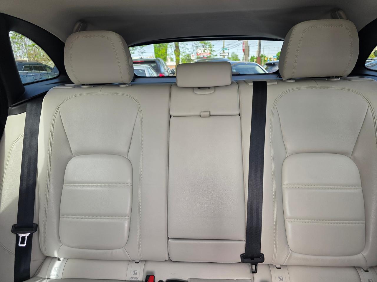 2018 Jaguar F-PACE 25t AWD Prestige Photo