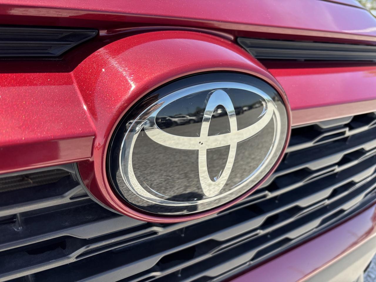 2023 Toyota RAV4 XLE Photo