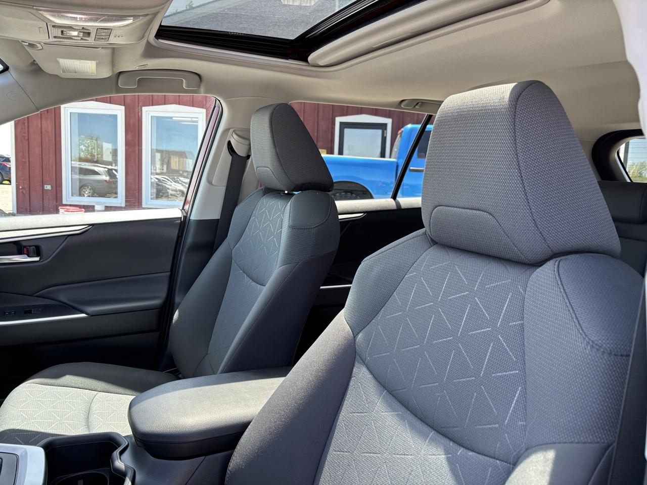 2023 Toyota RAV4 XLE Photo