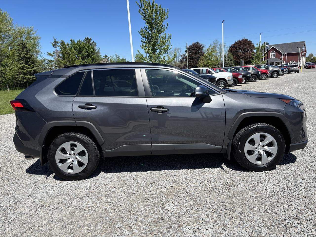 2020 Toyota RAV4 LE Photo
