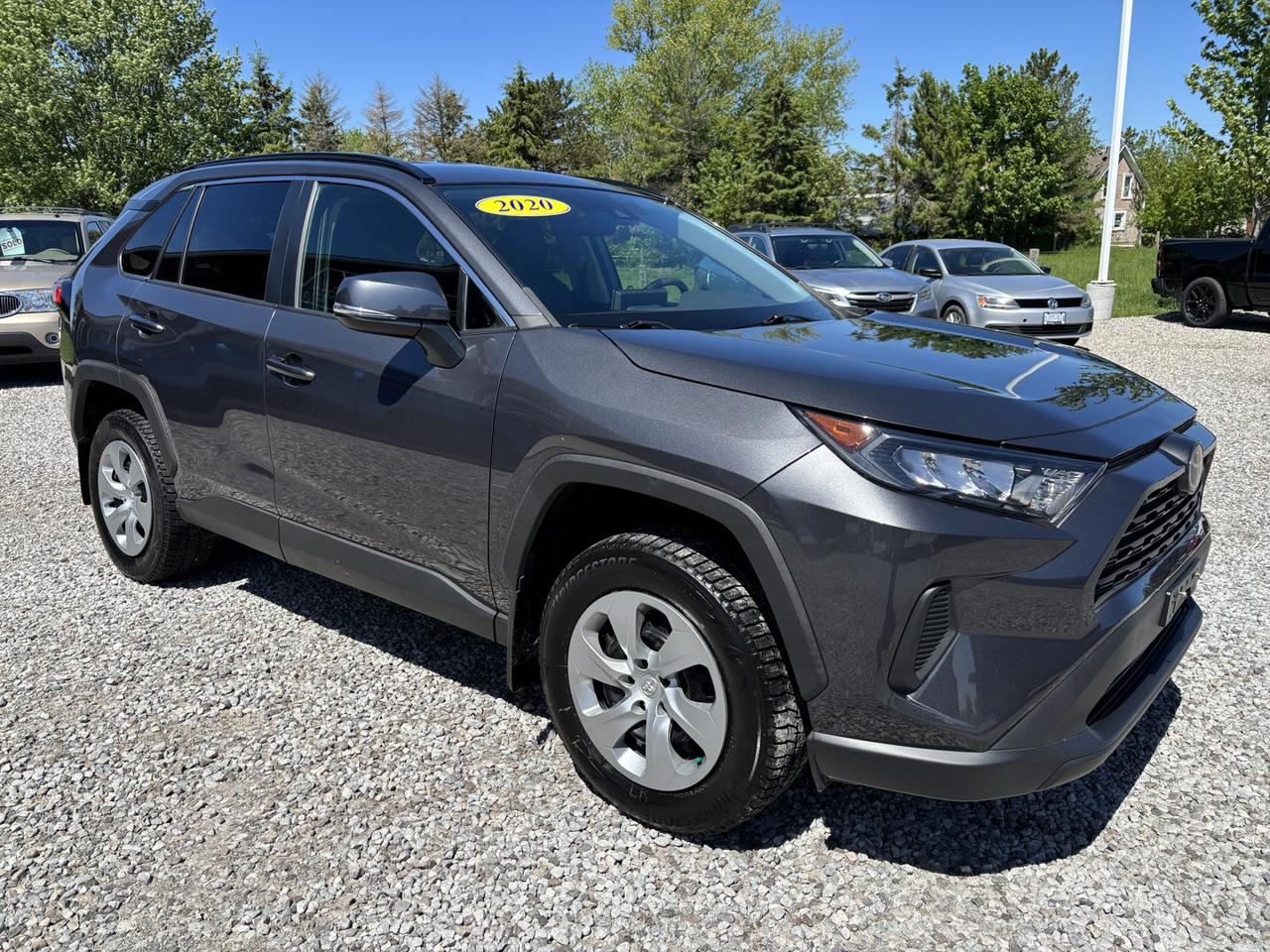 2020 Toyota RAV4 LE Photo