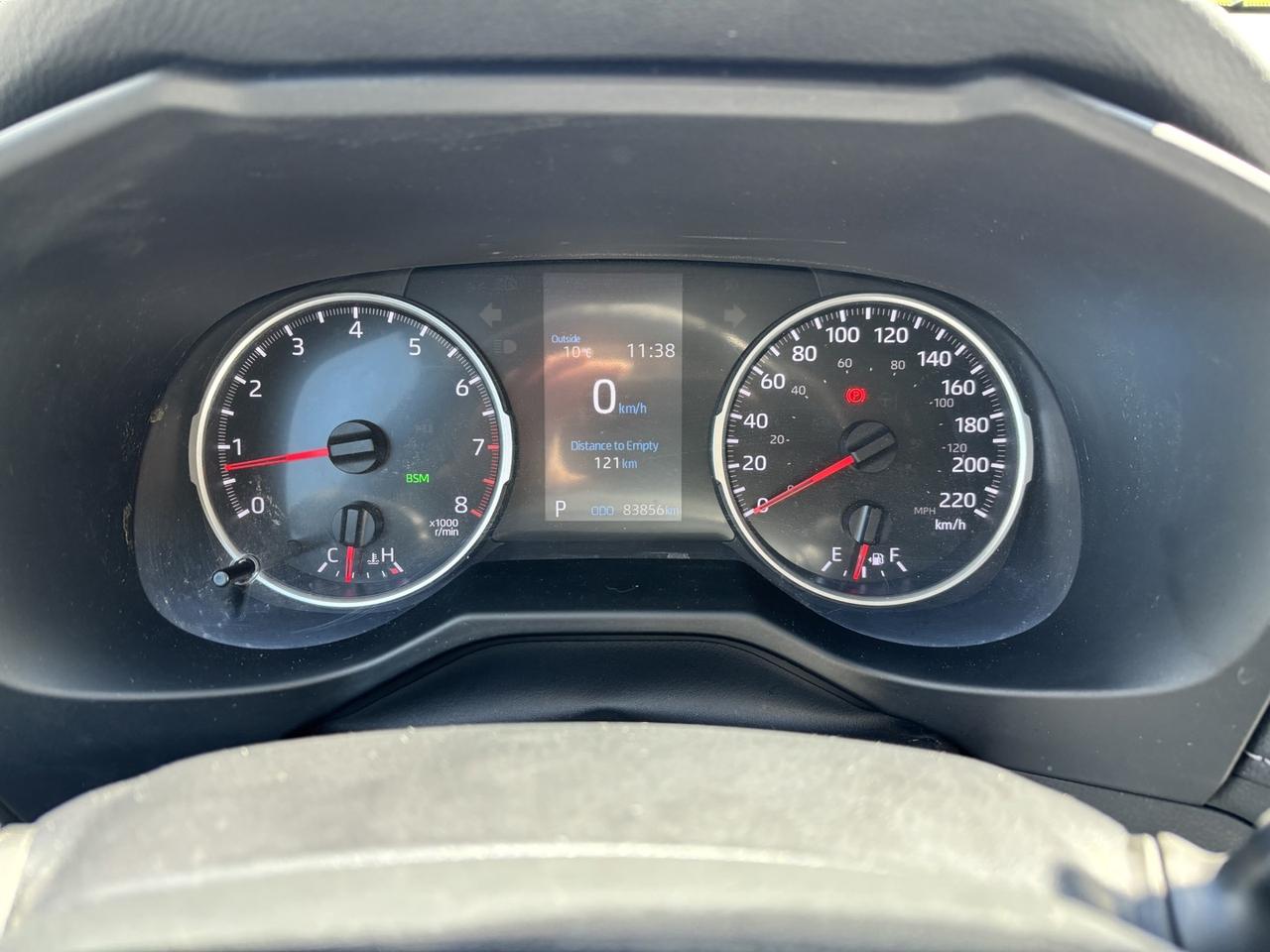 2020 Toyota RAV4 LE Photo