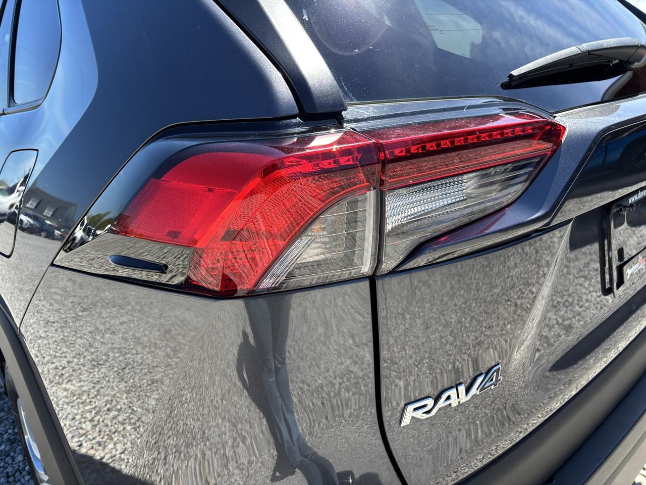 2020 Toyota RAV4 LE Photo